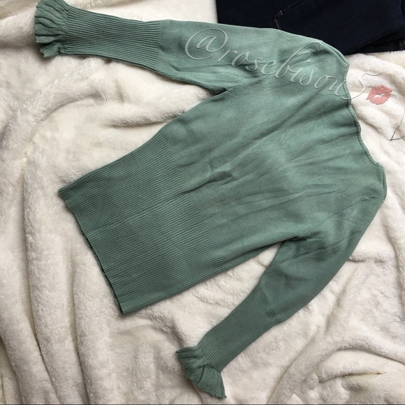 {LIMITED} Silk Knit Scoop Neck 3/4 Sleeve Top - Picture 5 of 8